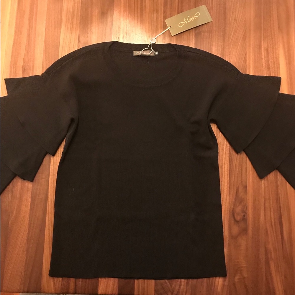 Crew neck ruffle sleeve top. NWT